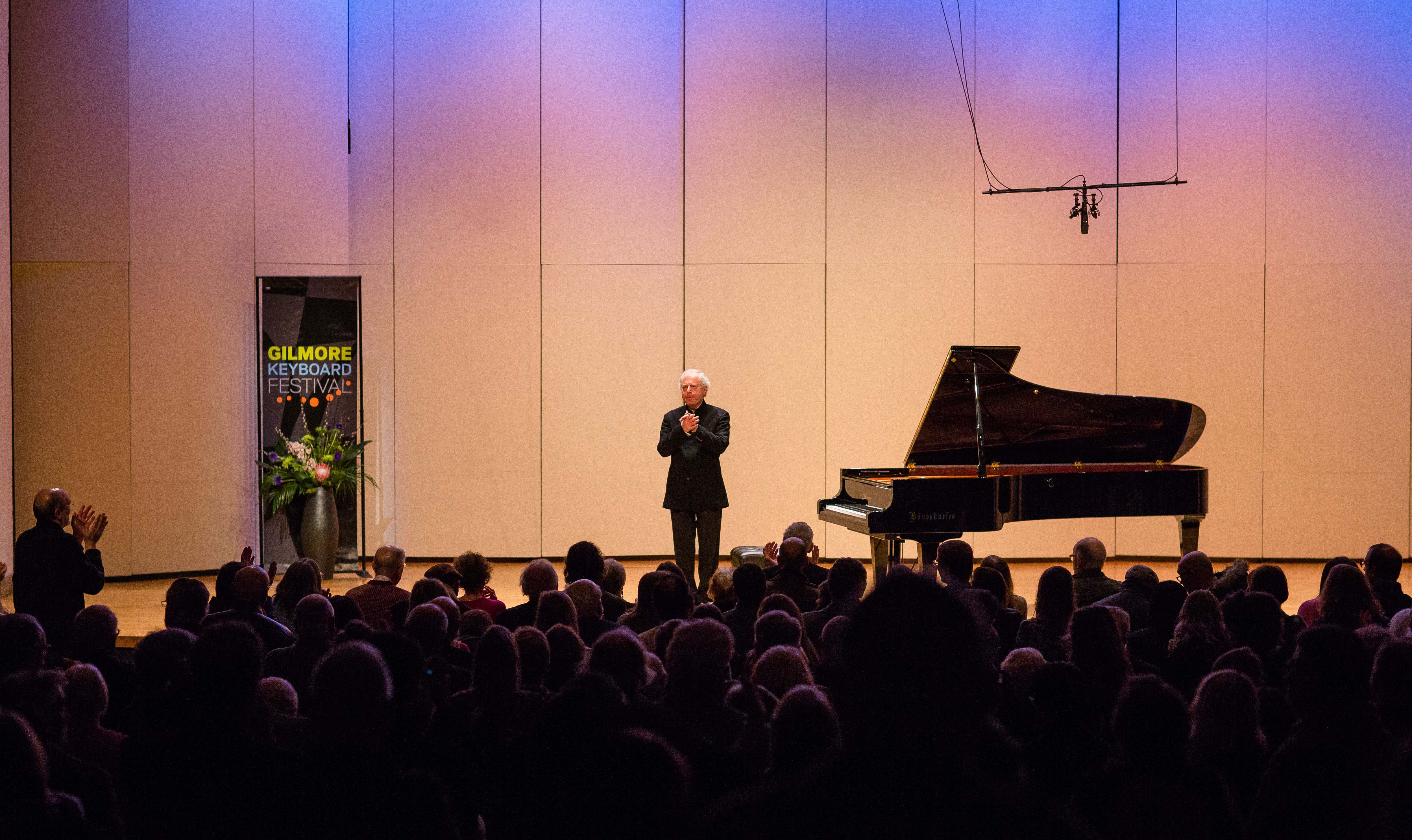 SIR ANDRÁS SCHIFF