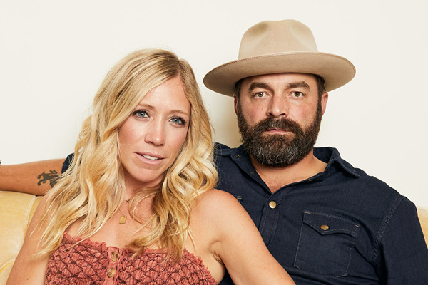 Drew & Ellie Holcomb show image