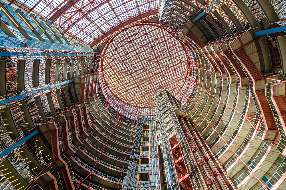 Helmut Jahn: Life + Architecture 