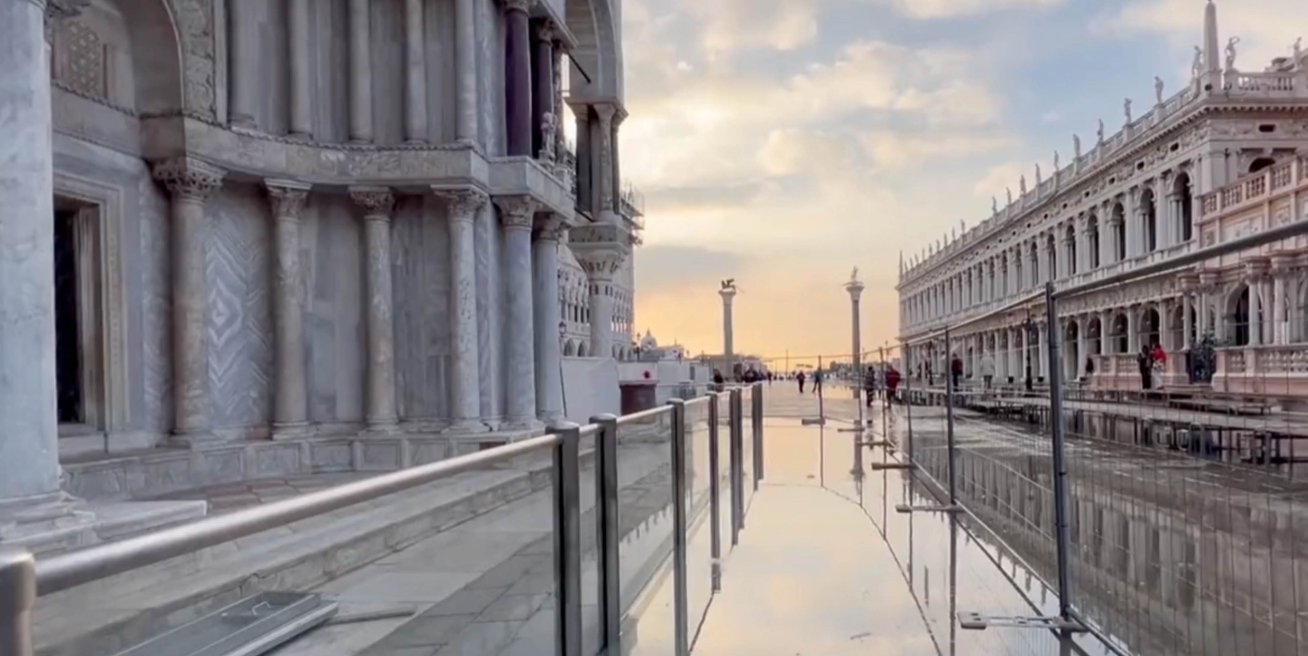 Venice flood barrier