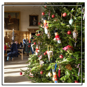 christmas tree in the great hall at temple newsam house