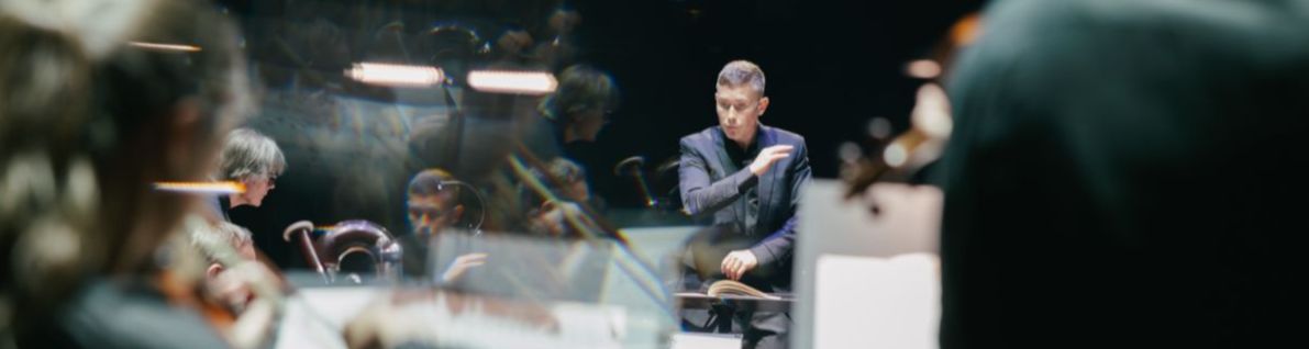 London Sinfonietta perform Reich / Richter