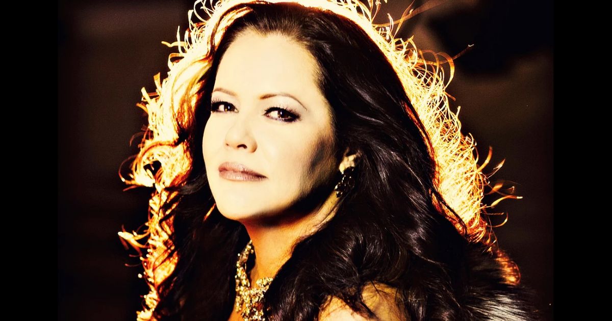Amy Hanaiali'i Gilliom