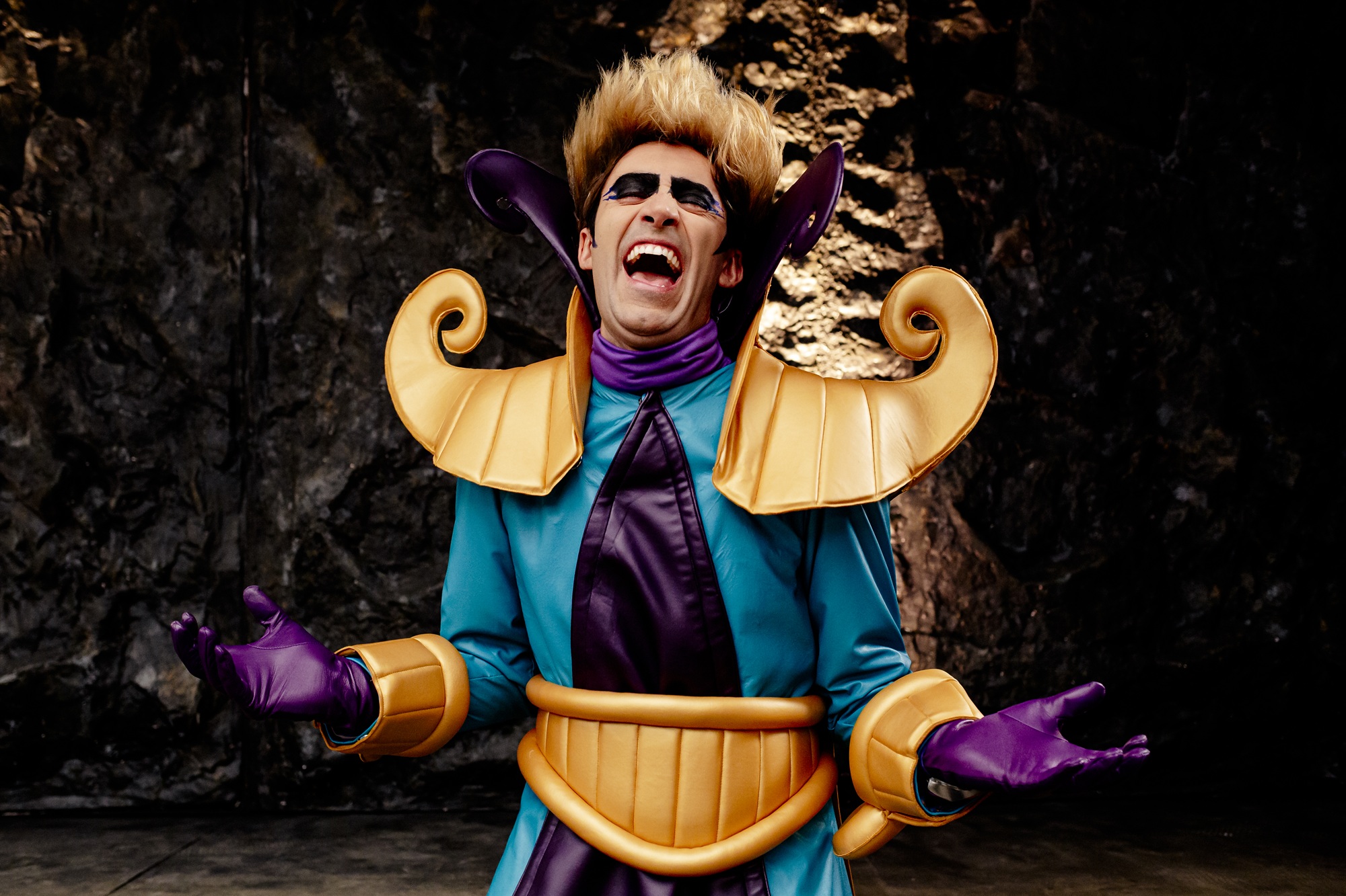 Image of Richard David-Caine as Dr Big Brain in Horrible Science