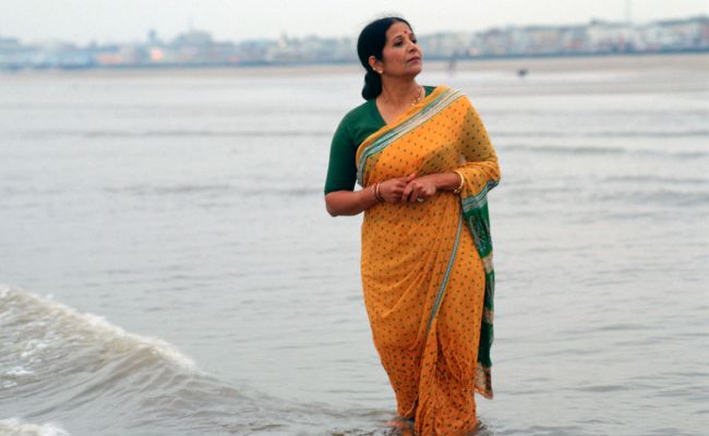 Promotional still from Bhaji on the Beach