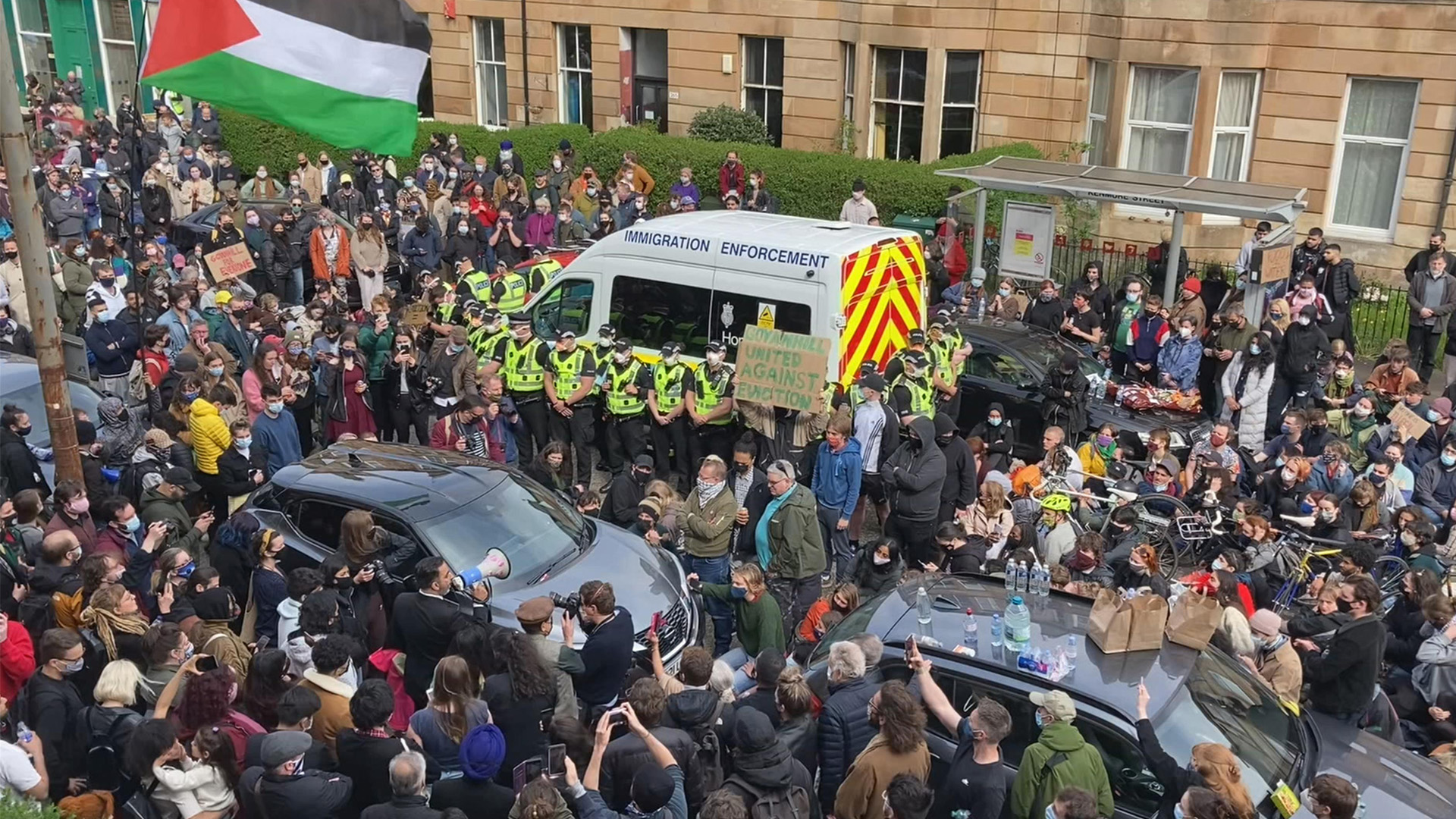 Everybody to Kenmure Street