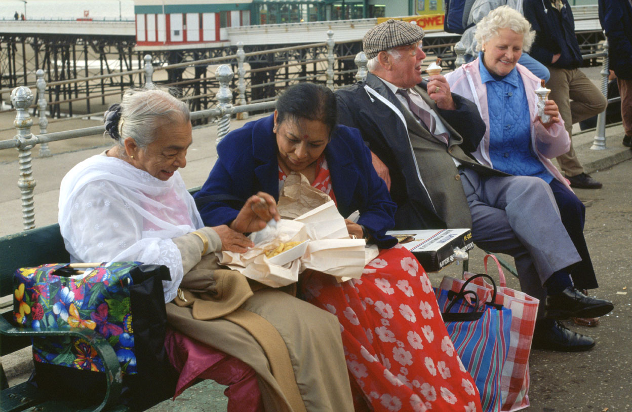 A still from Bhaji on the Beach