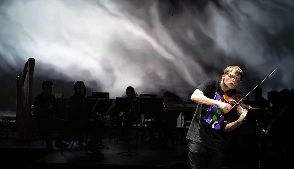 Kuusisto performing in SoundBox. Photo by Kristen Loken.