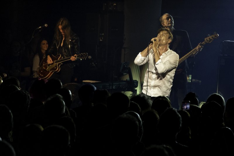 Suede in the Clore Ballroom