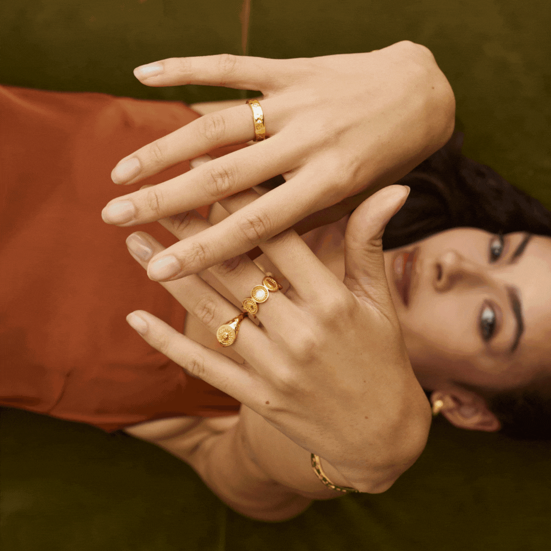 an image of the gold jewellery