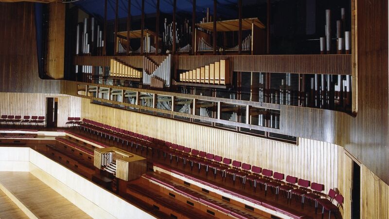 An archive image of the Royal Festival Hall organ with its initial pipe configuration in full view, taken from one wing of the Royal Festival Hall auditorium