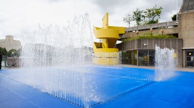 Jeppe Hein - Appearing Rooms