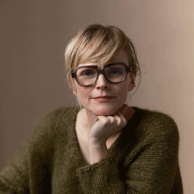 GIF of Diana Quick, Jodie Whittaker and Maxine Peake